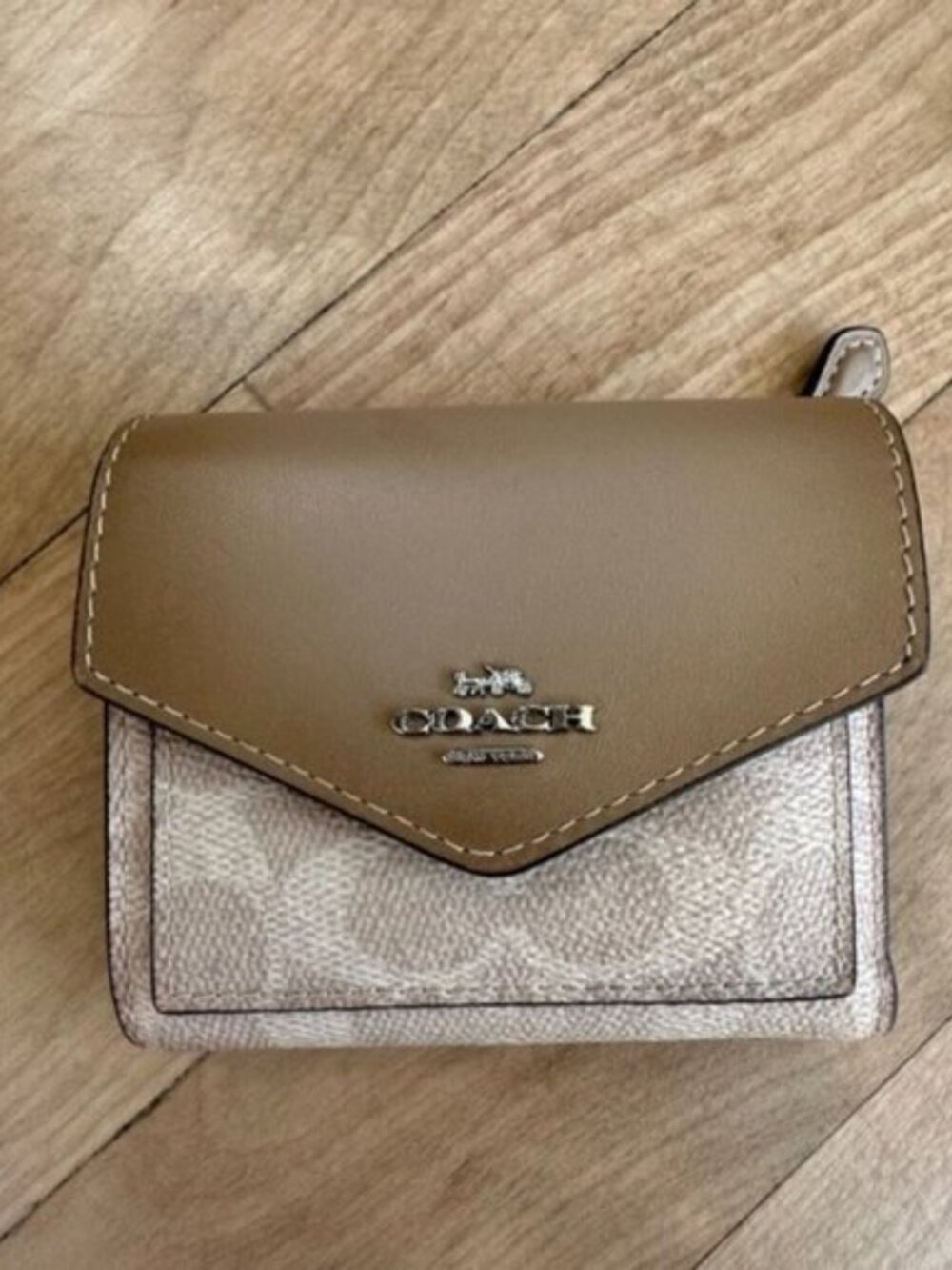 COACH COATED CANVAS TAN LEATHER WOMENS WALLET RETAIL $125